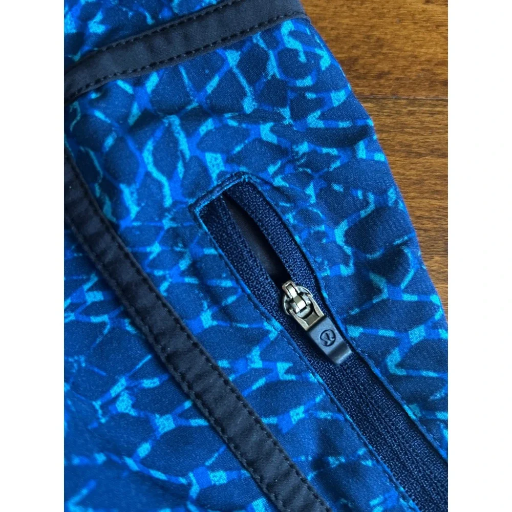 Lululemon Run Speed Shorts Blue Geometric Pattern Turquoise‎ Waistband Size 10